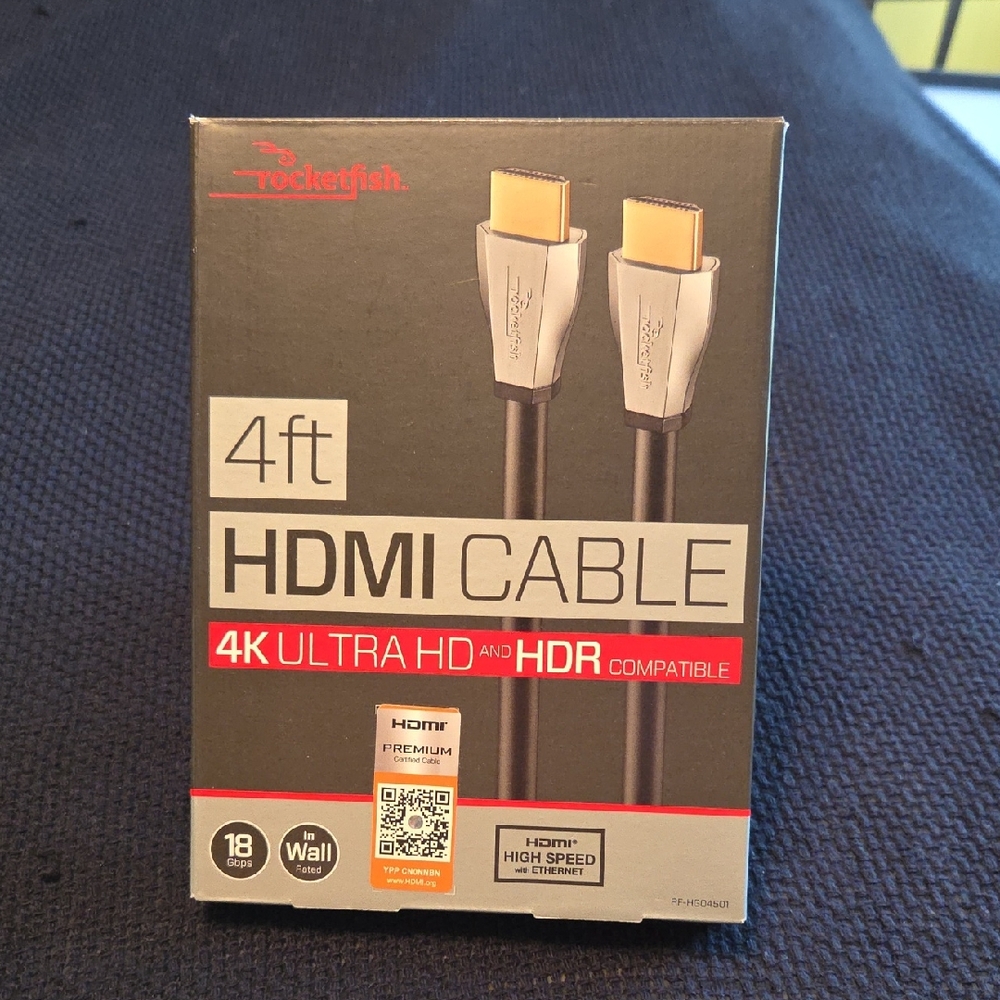 Rocketfish NWT Silver HDMI Cable - 4ft...in Original Box